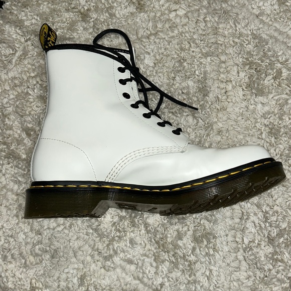 Doc Martens - Picture 2 of 4